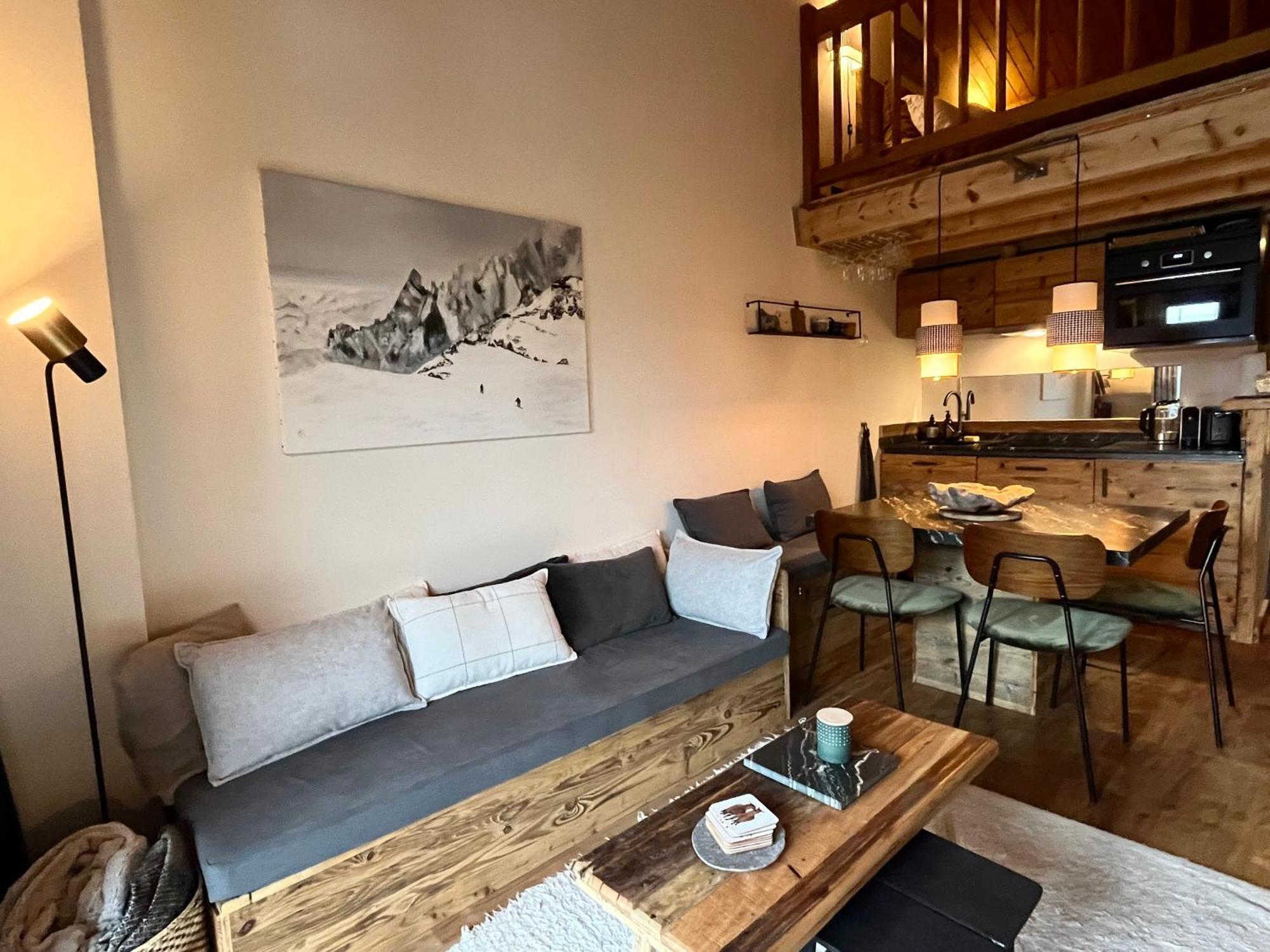 Appartement Ensoleille Aux Tines, Vue Massif Chamonix Exterior foto