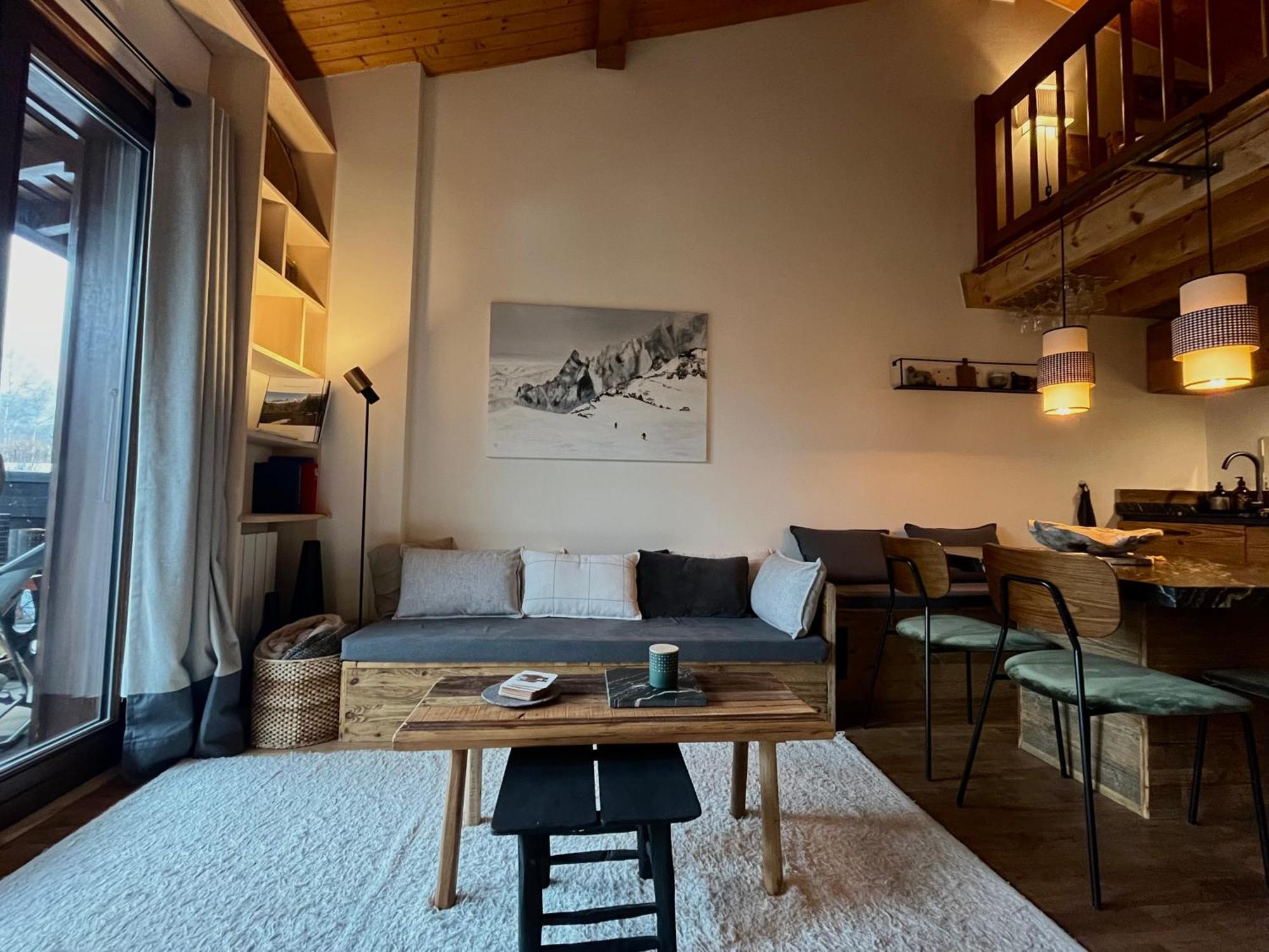 Appartement Ensoleille Aux Tines, Vue Massif Chamonix Exterior foto
