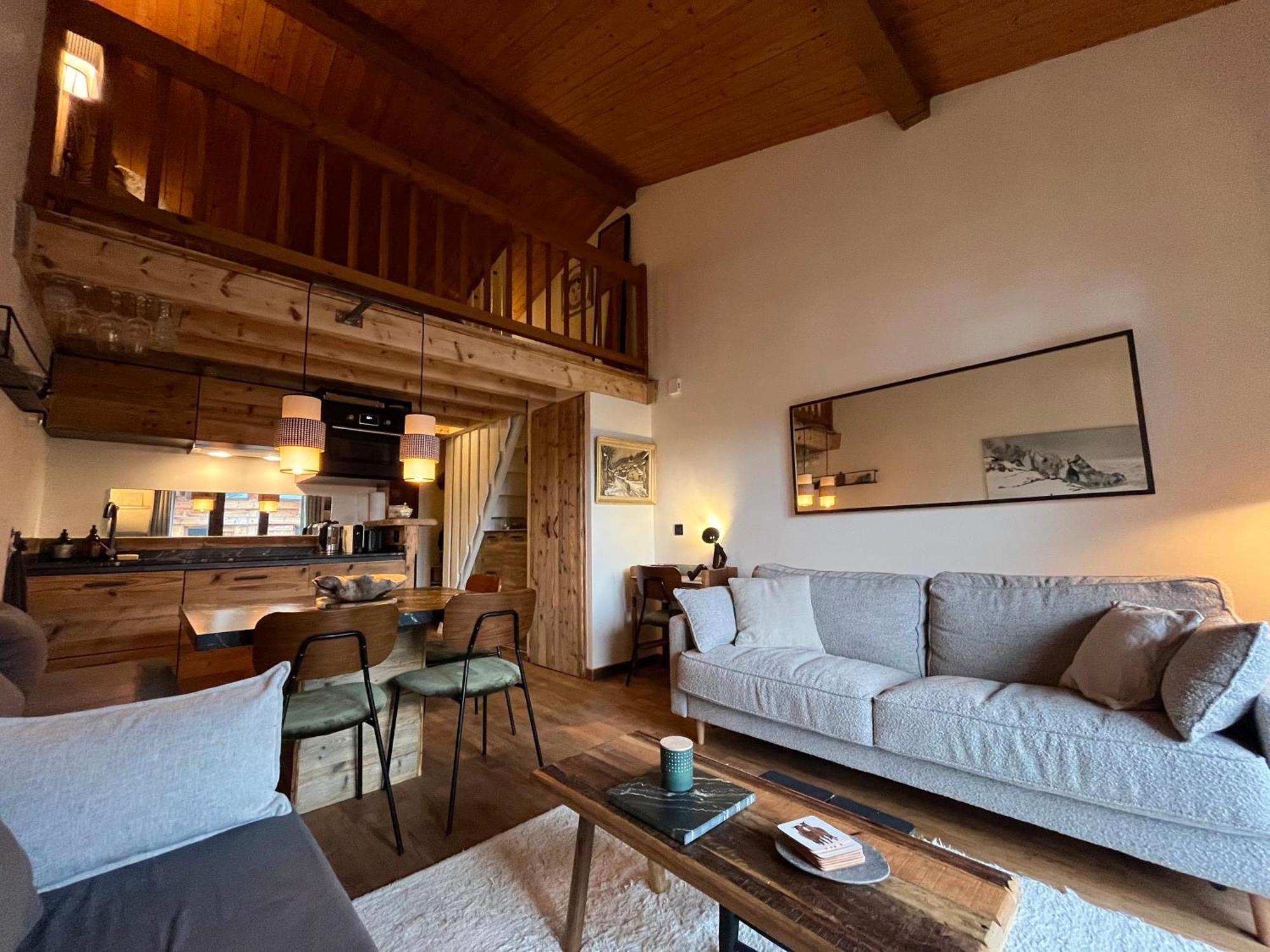 Appartement Ensoleille Aux Tines, Vue Massif Chamonix Exterior foto